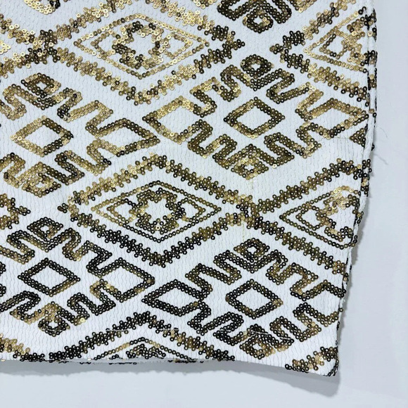 DYNAMITE White  and gold sequin mini skirt - Picture 4 of 8